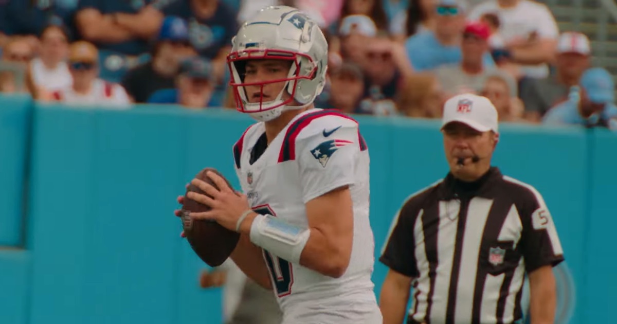 Jets vs Patriots Picks: Is A.J. Brown Back?